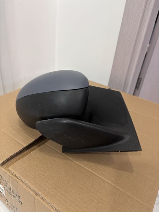 Дясно огледало Toyota Aygo/Peugeot 107/ Citroen C1