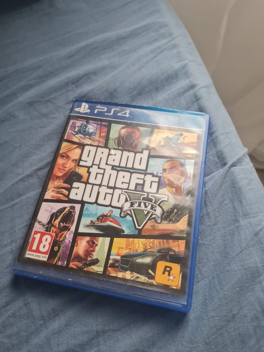 Vând sidiu GTA 5 pentru playStation 4