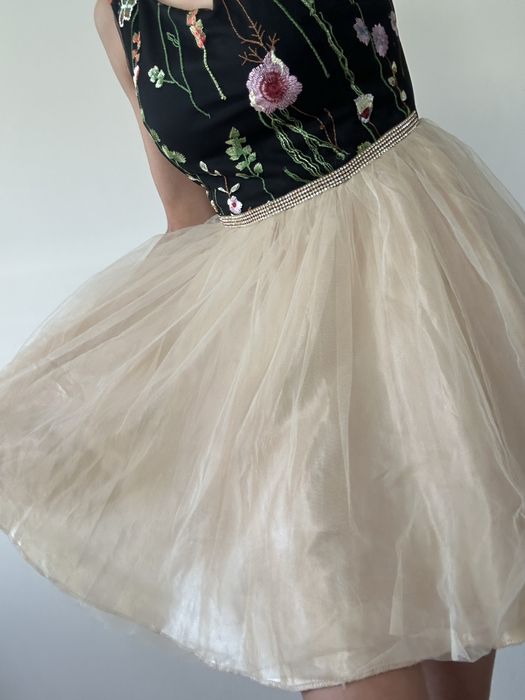 Rochiță eveniment S vâscoză cu tulle
