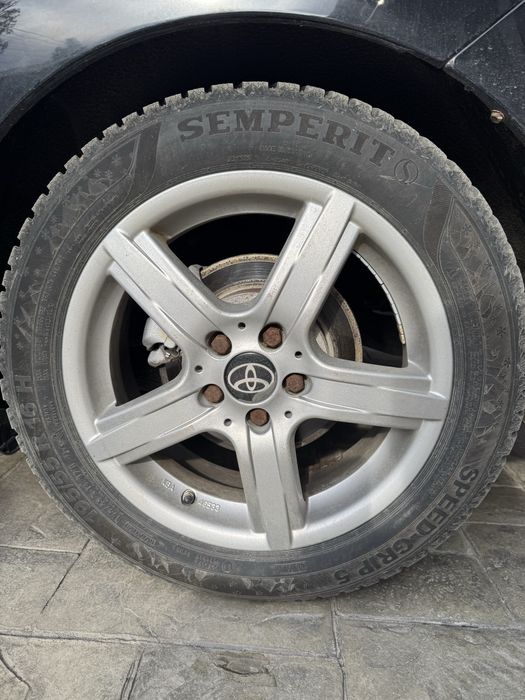 Jante R16 + cauciucuri MS Toyota!