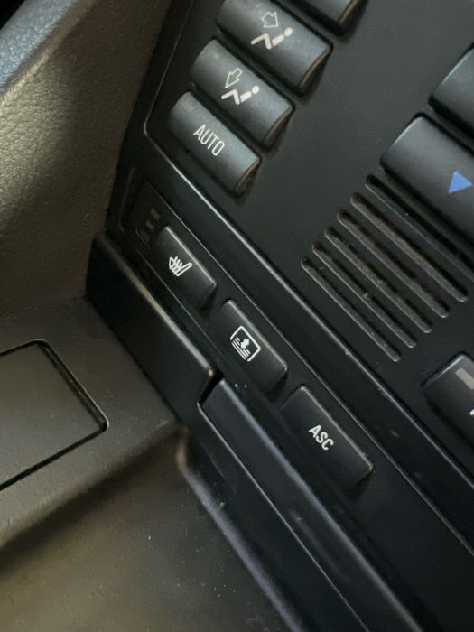 Perdeluta luneta rulou Bmw E39