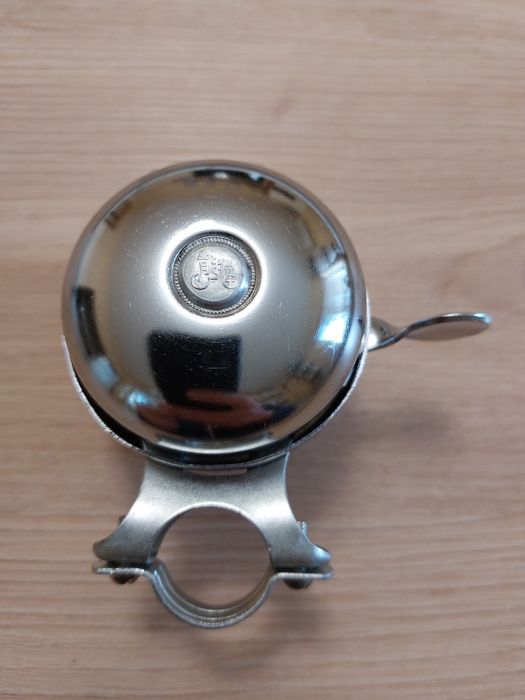 Стар хромиран звънец за колело