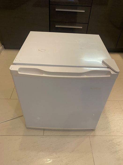 Продавам мини бар,използван за кратко