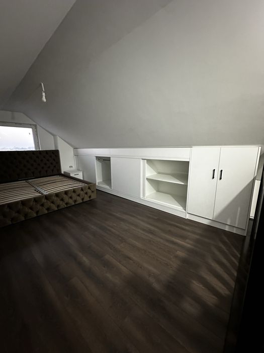 Vand apartament cu 3 camere