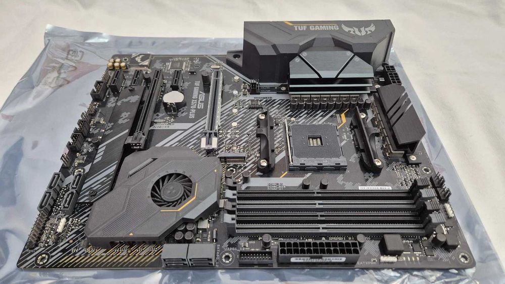 Дънна платка ASUS TUF GAMING X570-PLUS АМ4