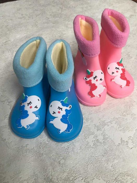 резиновые сапожки для девочек.