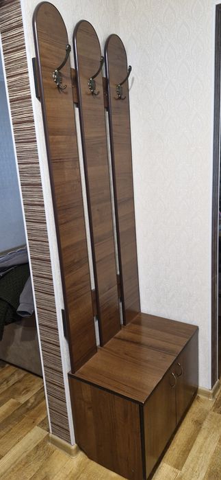 Прихожая/ две тумбочки