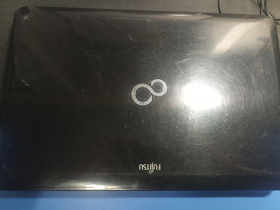 Продам ноутбук бу