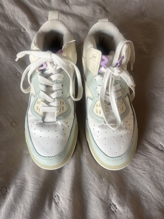 Кожен кец- Бял ZARA