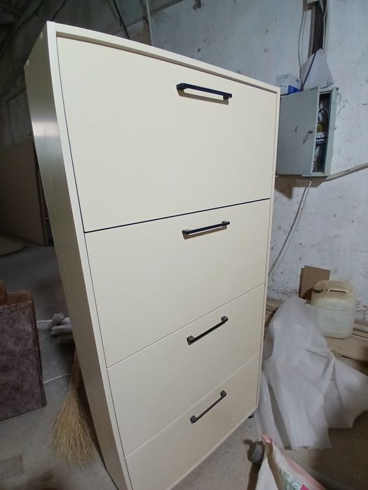 Oyoq kiyim uchun mebel