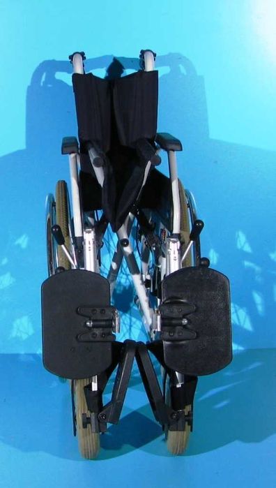 Scaun cu rotile handicap B+B - latime sezut 43 cm
