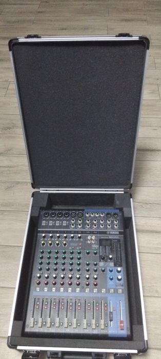 Mixer Y.amaha MG12XU
