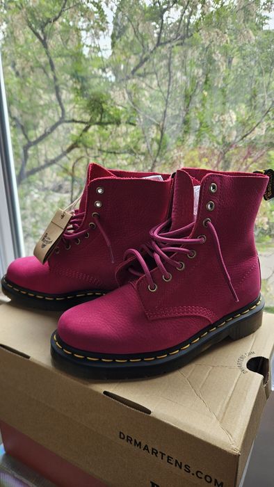 Bocanci Dr Martens fuchsia pink