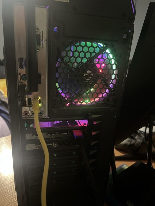 Настолен компютър