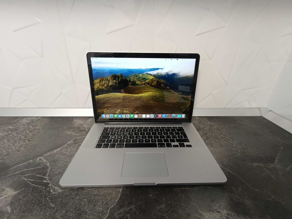 Vand Laptop MacBook Pro Retina 15.4" Mid 2012 la CUTIE