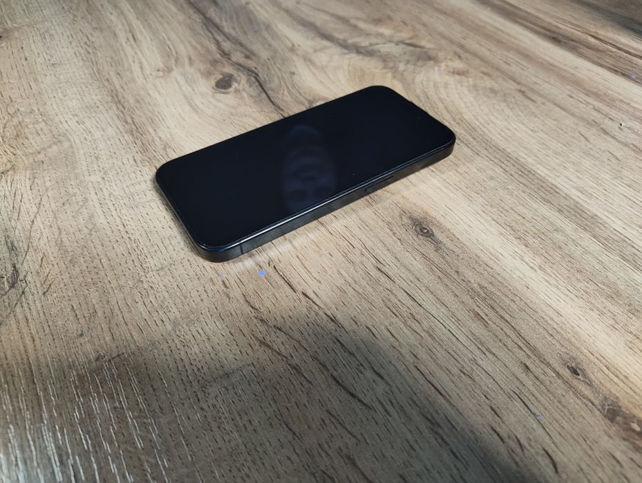 Продам iphone 15 pro 128gb