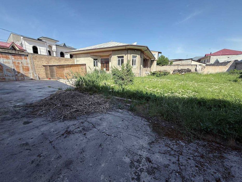 СРОЧНО !! Продается участок в Яшнабаде 12 соток 5 комнат