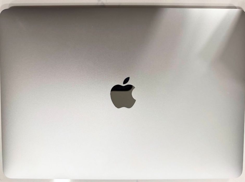 MacBook air 2020 / Core i5 / 8гб / серый