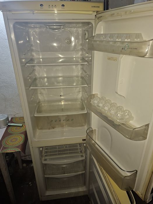 Продам холодильник