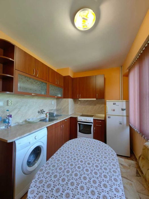 Дава се под наем Едностаен апартамент в Перник, Изток - 45 кв.м за 306 € - Снимка #6