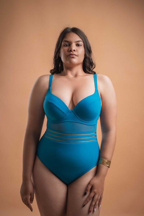 Нов цял бански със стягащ ефект размери от L до 3XL