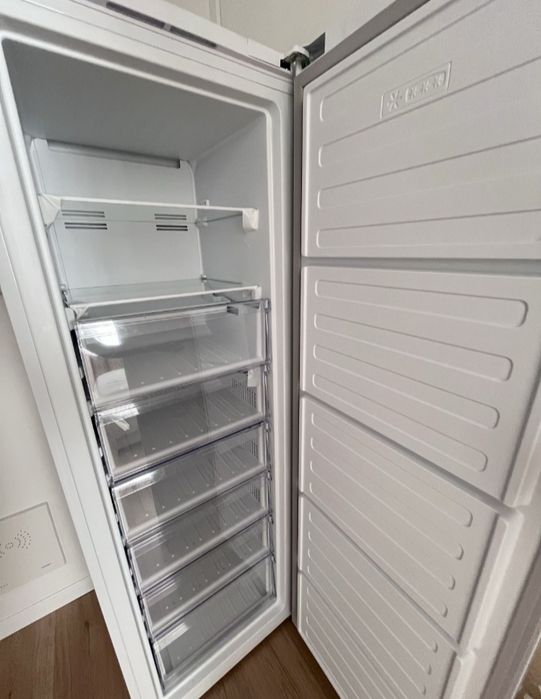 Морозильник камера Beko