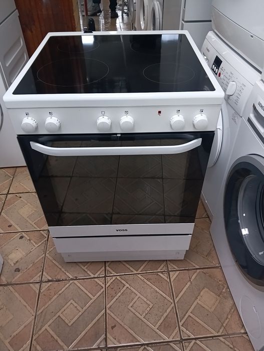 Свободно стояща печка с керамичен плот Voss 2 години Гаранция!