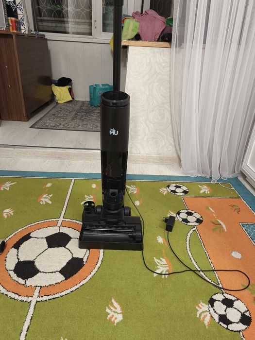 Продам пылесос MU DX887, цвет черный