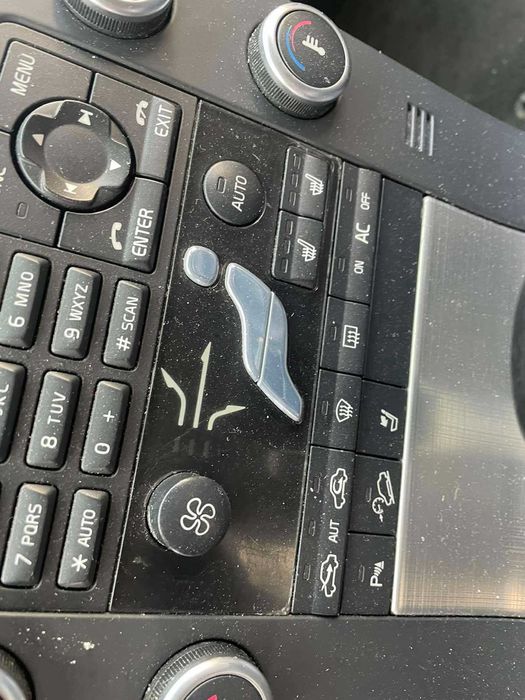 Volvo XC70 D5  2011  на части