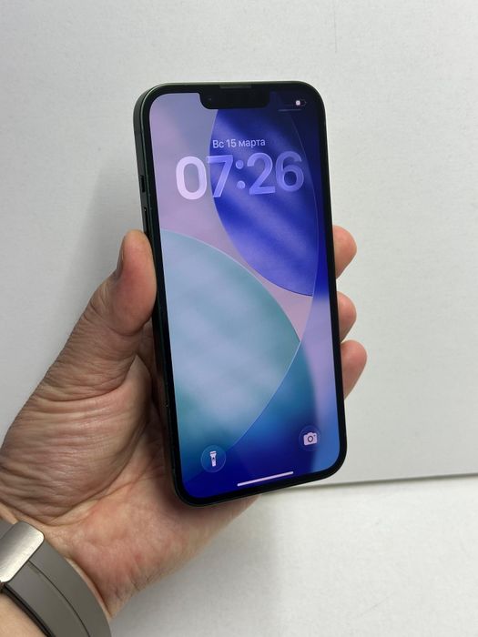 Продам Айфон 13 128г