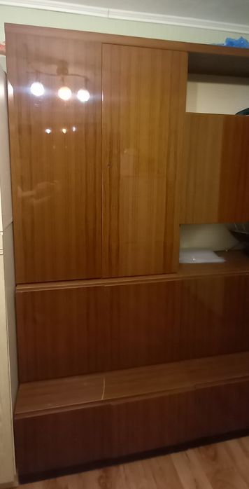 Продам комплект мебели