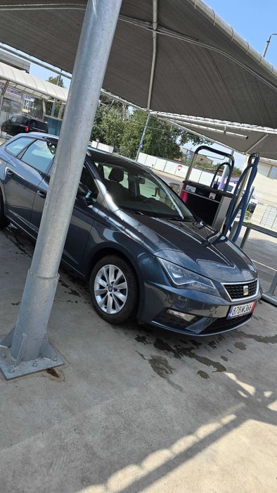 Продавам Seat Leon ST (комби), началото на 2020 г., с икономичния 1.6 TDI дизелов двигател – 110 к.с.