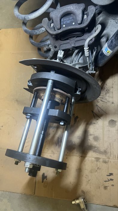 Скоба за задни лагери Peugeot Expert