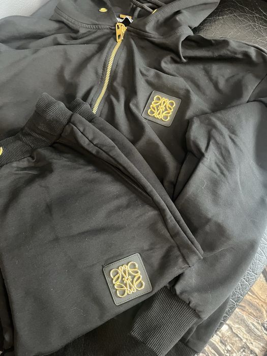 Дамски дрехи-Екипи