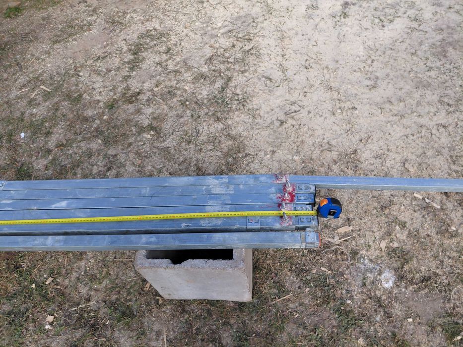 Calandrii,dreptare de ghidaji pentru  zidărie