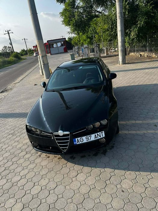 Vând alfa romeo 159