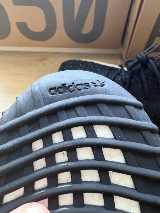 Yeezy 350 V2 Black/White