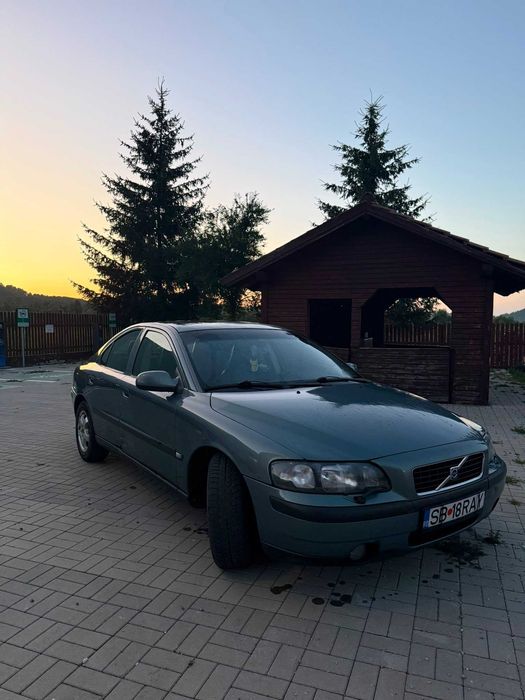 Vând urgent Volvo s60 D5 an 2003