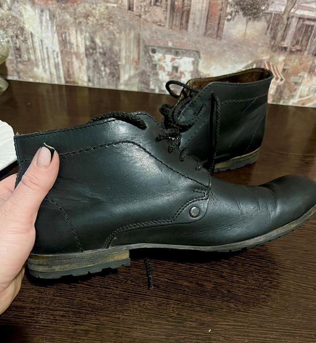 Продам весенние ботинки.