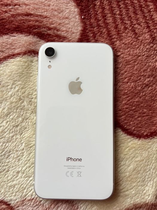 Vând iPhone XR White – 64GB neg