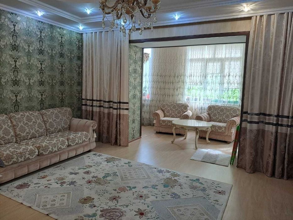 Продам 2-ком просторную квартиру