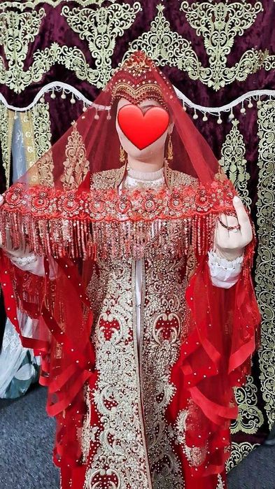 Ansambl kelin ko`ylak sotiladi juda chiroyli...