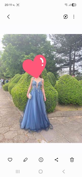 Продавам бална рокля