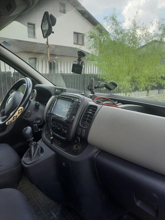 Vând Renault trafic 3
