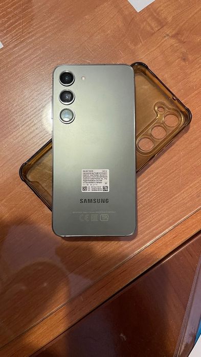 Samsung s23 в хорошем состоянии