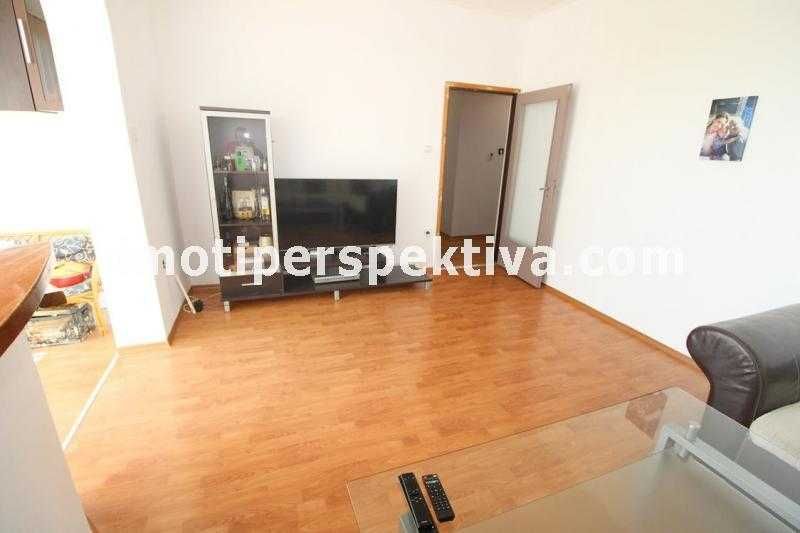 Продава се Тристаен апартамент в Пловдив, Тракия - 80 кв.м за 1688 €/кв.м - Снимка #2