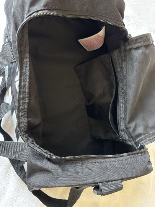 Малък сак на Hummel