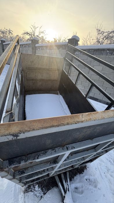 Прицеп легковой, коневозка