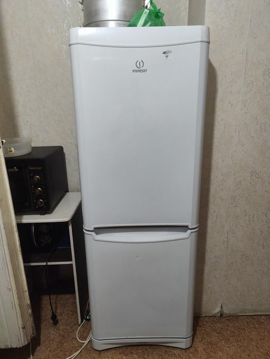 Холодильник Индезит