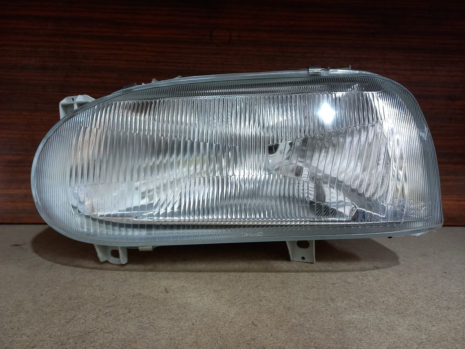 Фары  на  Гольф 3